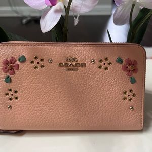 Coach whipstitch medium wallet